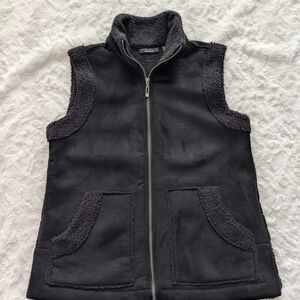 Susan Graver Weekend Faux Suede & Boucle Sherpa Zip Vest XS Black Soft Layer